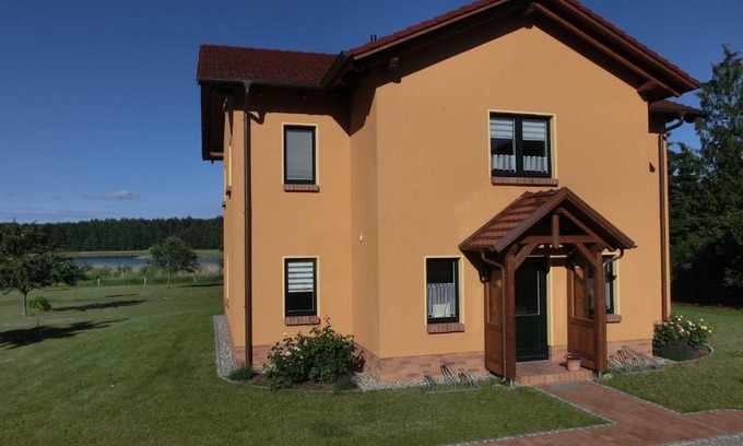 Muritz Apartment | Discover Ferienwohnungen am Federower Hofsee Today!