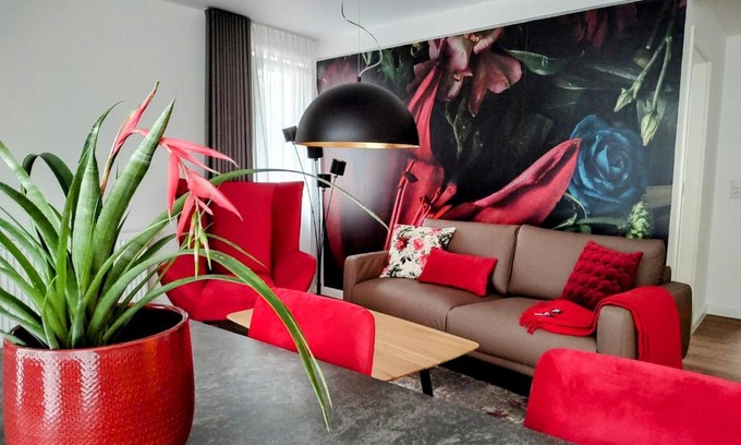 Bad Urach Apartment | Family-Friendly Ferienwohnungen am Wasserfall - 5 Star Stay