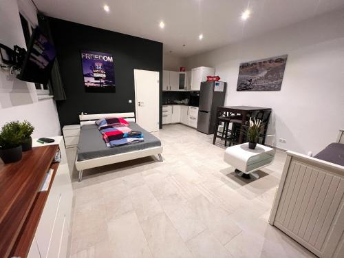 Itzehoe Apartment | Pet-Friendly Ferienwohnungen Arp with Pool & Parking