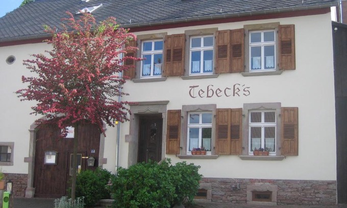Wadern Hotel | Cozy Ferienwohnungen Bistro Tebecks: Family-Friendly Escape