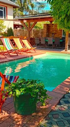 Heinsdorfergrund Apartment | Family-Friendly Ferienwohnungen with Pool & Ocean Views