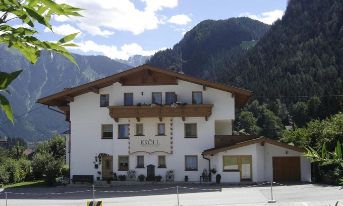 Hoarberg Apartment | Cozy Ferienwohnungen Kröll: Pet & Child Friendly Retreat