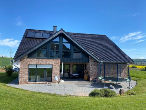 Waldeck Apartment | Scenic Oceanfront Retreat at Ferienwohnungen Nahrstedt