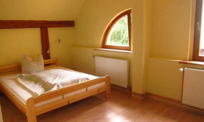 Klosterwalde Apartment | Guest Rated: Ferienwohnungen Paulinenhof with Great Amenities