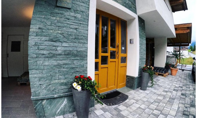 Pragraten Apartment | Family-Friendly Ferienwohnungen Sandro Steiner with Breakfast