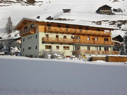 Innervillgraten Apartment | Exceptional Ferienwohnungen Steidl: Family-Friendly Retreat