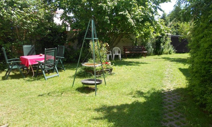 Dargen Apartment | Family-Friendly Ferienwohnungen Ute Simdorn with Kitchen Access