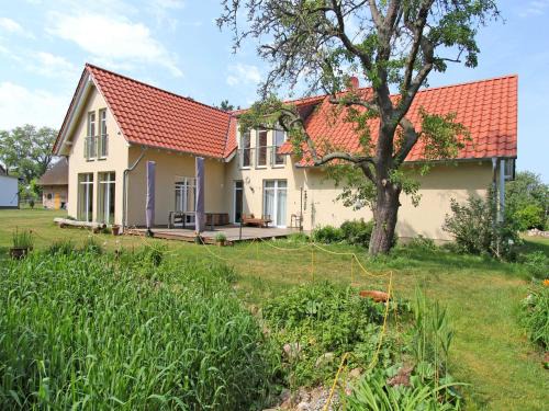 Warthe Apartment | Family-Friendly Ferienwohnungen Warthe with Kitchen Access
