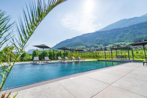 Tramin Apartment | Cozy Retreat at Ferienwohnungen Zwerger Reinhold with Ocean Views