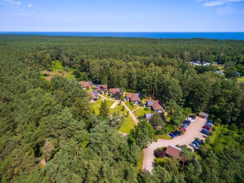 Trassenheide Apartment | Oceanfront Retreat at Ferienzentrum Trassenmoor - Rated 9/10