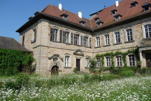 Burgpreppach House | Discover Ferienzimmer im Schloss Burgpreppach - 9.3/10 Rated