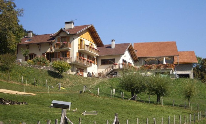 Allevard Bed & Breakfast | Top-Rated Ferme Auberge du Bessard with Hot Tub & Dining