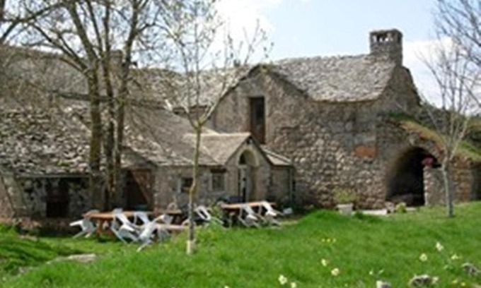 La Cresse House | Pet-Friendly Retreat at Ferme Auberge La Tindelle