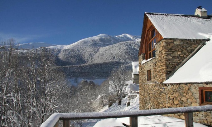 Saint-Lary-Soulan House | Relaxing Retreat at Ferme de Soulan with Ocean Views