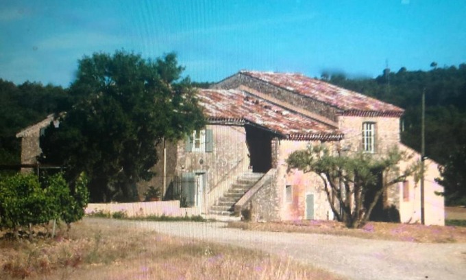 Entrecasteaux House | Pet-Friendly Getaway at Ferme du Grand Jas - 10/10 Rated