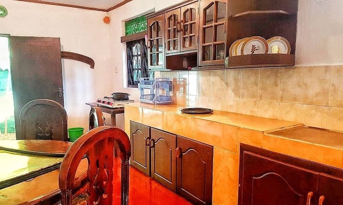 Aluthgama House | Budget-Friendly Stays at Fernando Residence with Family Perks