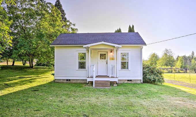 Ferndale Cottage | Idyllic Ferndale Cottage on a 20-Acre Private Farm