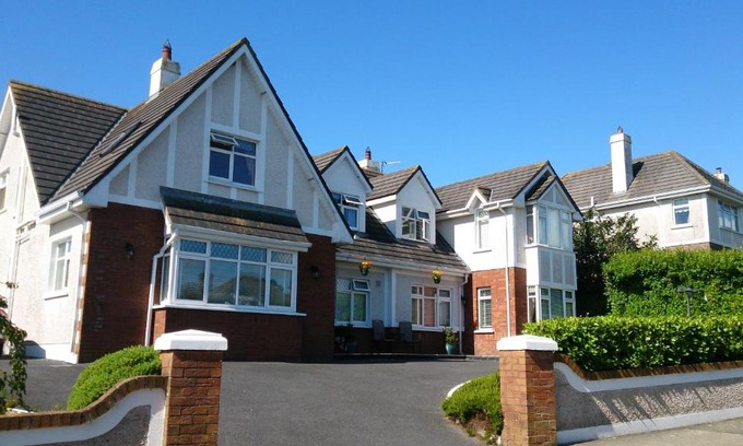 Tramore Bed & Breakfast | Relax at Fernhill House Tramore B&B with Ocean Views