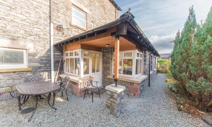 Coniston House | Discover Fernlea Coniston: Pet-Friendly Retreat for Families