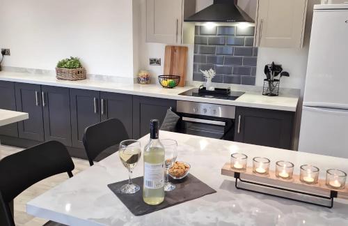 Doncaster House | Discover Ferrers House: Pet-Friendly 4-Star Retreat