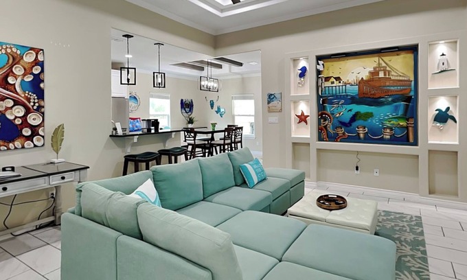 Aransas Pass House | Ferryman's Landing | Pet-friendly + Private Swim Spa