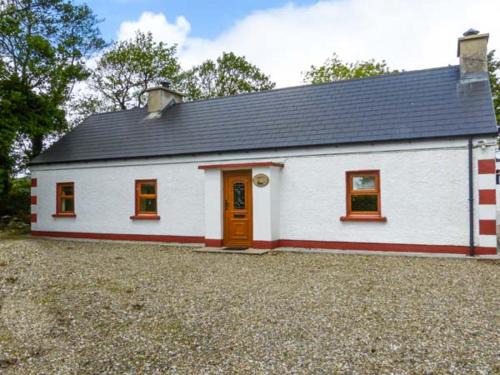 Portsalon House | Child-Friendly Ferrys Hotel with Great 8/10 Guest Rating