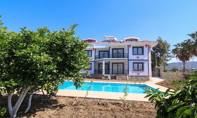 Fethiye City Center Villa | FETHİYE ÇALIŞTA ÖZEL HAVUZLU BÜYÜK VİLLA