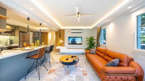 Fethiye Apartment | Elegant Fethiye Center Suite with Jacuzzi - OcekHomes Meva