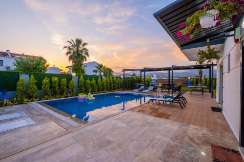 Ciftlik Villa | Superb 4-Star Villa Near the Sea with Pool & Family Amenities