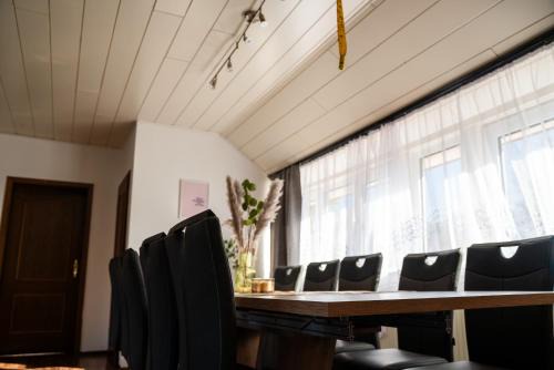 Lingen Apartment | FeWo-10P-2Bad-TV-WF