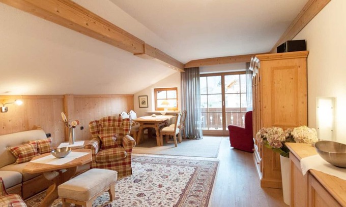 Rottach Apartment | Relaxing Retreat with Pool, Lake View & Free Parking