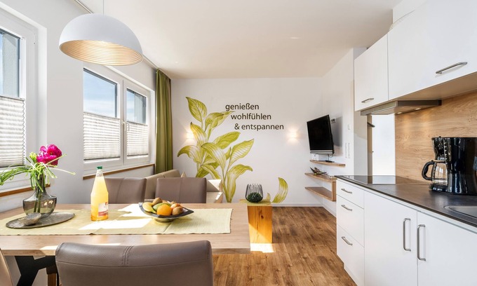 Hagnau Apartment | Family-Friendly Fewo 301 with Kitchen & Breakfast Included