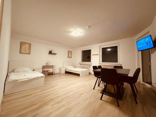 Lotte Apartment | FeWo 6P Balkon TV Küche