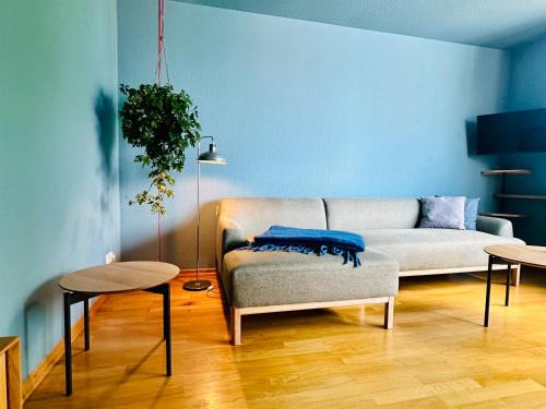 Bastionengurtel Apartment | Fewo A am Theater mit Terrasse und Balkon