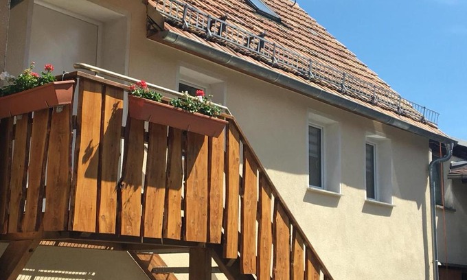 Radebeul Apartment | Discover FeWo Altwahnsdorf: Family-Friendly Retreat Rated 9.1
