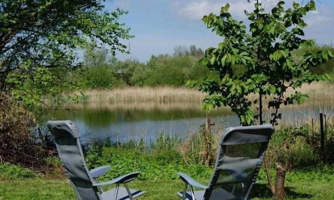 Bergen auf Ruegen Apartment | Charming Fewo am kleinen See with Ocean View & Family-Friendly