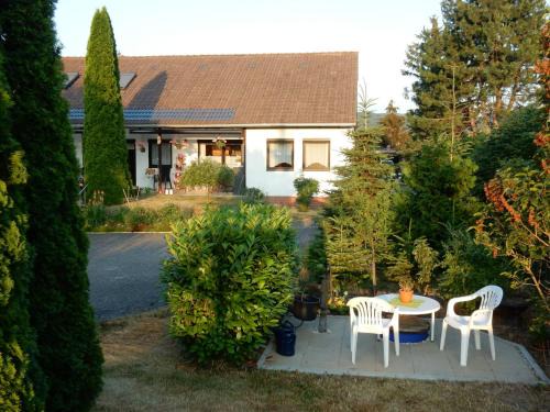 Blankenburg Apartment | Highly Rated Fewo am Sassenberg with Complimentary Breakfast
