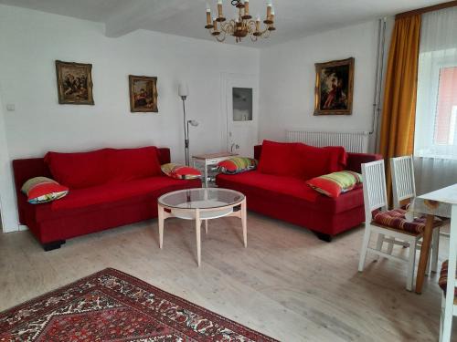 Solnhofen Apartment | Oceanfront FeWo An der Bruecke: Family-Friendly Getaway