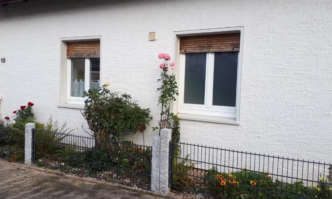 Bodenwerder Apartment | Inviting Fewo Ausblicke: Highly Rated Getaway Awaits