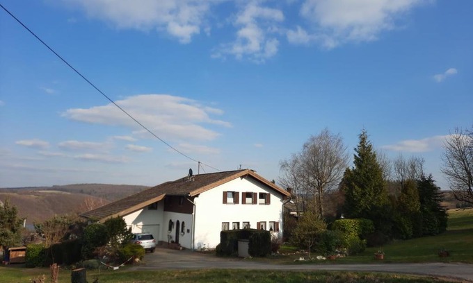 Starkenburg Apartment | Pet-Friendly Getaway at Fewo Beate Gensich - Rated 9/10