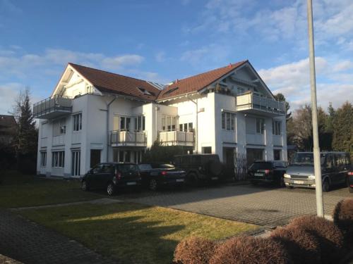 Langenargen Apartment | Family-Friendly Ferienwohnung Bechtel with High Ratings