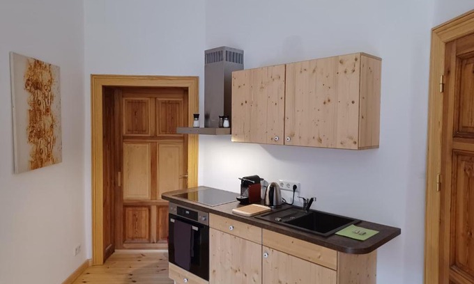 Kloster Lehnin Apartment | Relax at FeWo "Biene" with Ocean View & Restaurant Dining