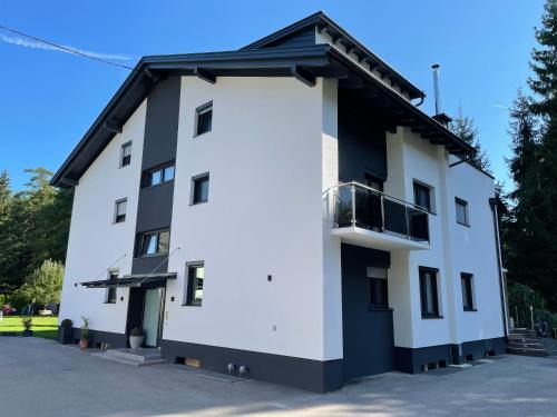 Wasserhofen Apartment | FEWO CELINE: Top-Rated Stay with Family & Pet Amenities
