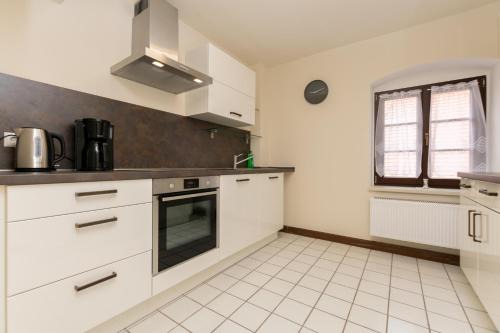 Altstadt Apartment | Cozy FeWo der Villa Ephraim with Breakfast & Child-Friendly Amenities