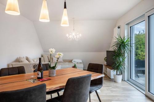 Ebringen Apartment | Family-Friendly Fewo Ebringen with Scenic Wine Views