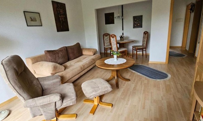 Bockswiese Apartment | Family-Friendly Fewo Esche 1 with Pet Amenities