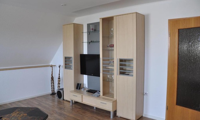 Fuldatal Apartment | Discover Fewo-Fuldatal: Oceanfront Family Retreat