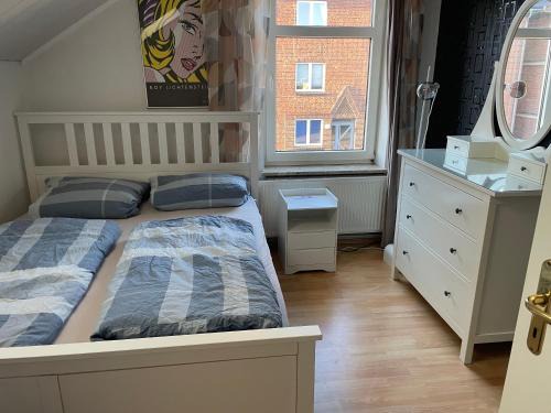 Itzehoe Apartment | Pet-Friendly Oceanfront Retreat at Fewo Itzehoe
