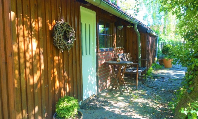 Garlstorf am Walde Apartment | Pet-Friendly FeWo Jacob: Family Retreat with Hot Tub