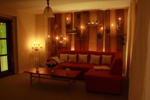 Kirch Mulsow Apartment | Oceanfront Family Retreat at Fewo Kerzenzimmer